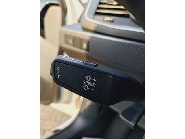 Audi A1 Sportback 1.5 TFSI S Line Pro Line S Carplay, Stoelverw. 18inch, dealer onderhouden, S-Line