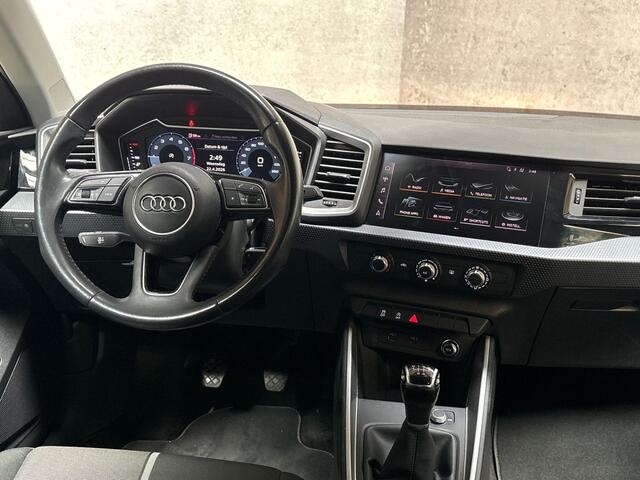 Audi A1 Sportback 25 TFSI Sport (APPLE CARPLAY, GROOT NAVI, LANE ASSIST, SPORTSTOELEN, CRUISE, GETINT GLAS, NIEUWSTAAT)