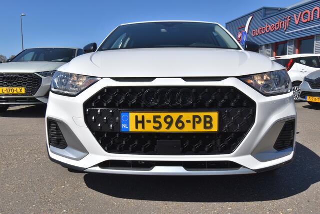 Audi A1 citycarver 30 TFSI epic , CLIMATRONIC , VIRTUAL COCKPIT , NAVI VIA APP , PDC V+A , LMV17 ,