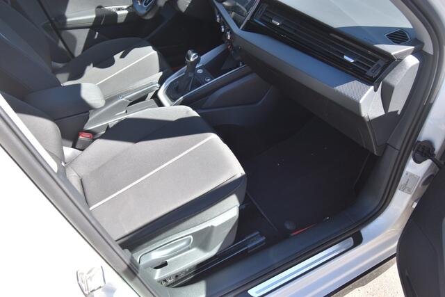 Audi A1 citycarver 30 TFSI epic , CLIMATRONIC , VIRTUAL COCKPIT , NAVI VIA APP , PDC V+A , LMV17 ,