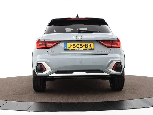 Audi A1 citycarver 25 TFSI 95pk Epic · Apple/Android Car Play · Stoelverwarming · P-Sensoren · Cruise Control · Airco · 17'' Inch ·