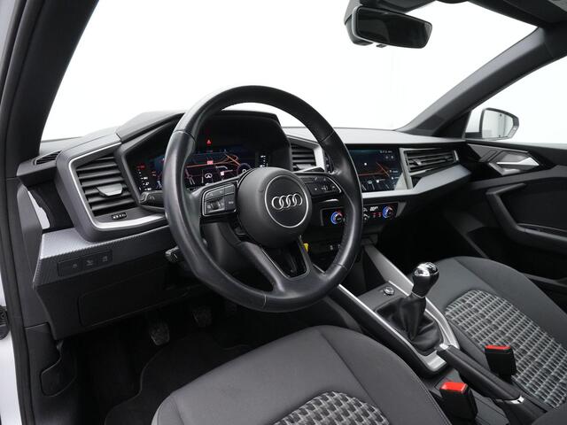 Audi A1 citycarver 30 TFSI 116 pk | Sportstoelen | Navigatie | Virtual Cockpit | Parkeersensoren achter