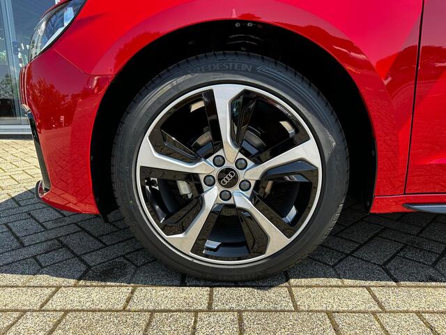 Audi A1 Sportback Advanced edition (A02) 25 TFSI 70 kW / 95 PK Spor Kunstleder op interieurdelen | Dak in contrastkleur | Contrastpakket 2 | Optiekpakket zwart plus | Privacy glas |
