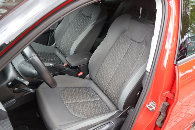 Audi A1 Sportback 25 TFSI Pro Line S | S-Line | Virtual Cockpit | Camera | Two-Tone |