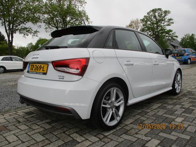 Audi A1 Sportback 1.0 TFSI Adrenalin S-line