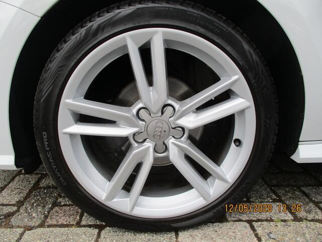 Audi A1 Sportback 1.0 TFSI Adrenalin S-line