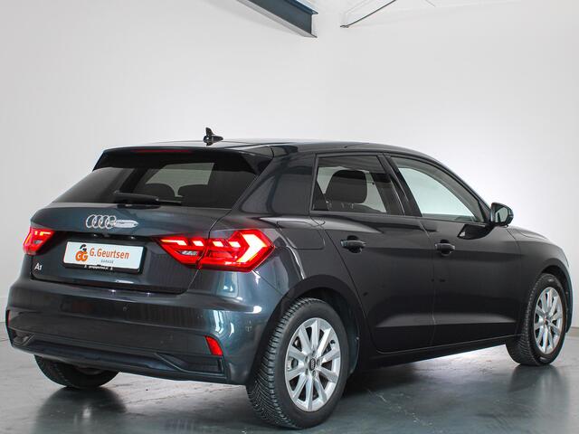 Audi A1 Sportback 30 TFSI Advanced epic Stoelverwarming, Apple Carplay/Android Auto, Camera, Digitale Cockpit,