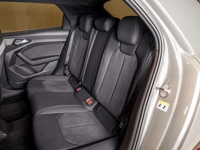 Audi A1 Sportback 40 TFSI 2x S-Line Edition / 207pk / Sonos / Keyless / Dodehoek herkenning /