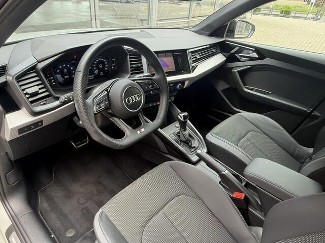 Audi A1 Sportback TFSI AUT. *!* S-LINE *!* CAMERA/ CARPLAY/ 18 INCH/ LED/ 13 DKM/ 2024 *!*
