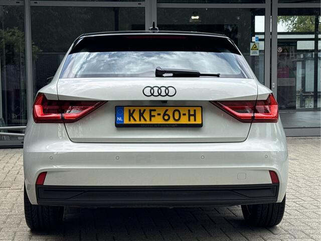Audi A1 Sportback TFSI AUT. *!* S-LINE *!* CAMERA/ CARPLAY/ 18 INCH/ LED/ 13 DKM/ 2024 *!*