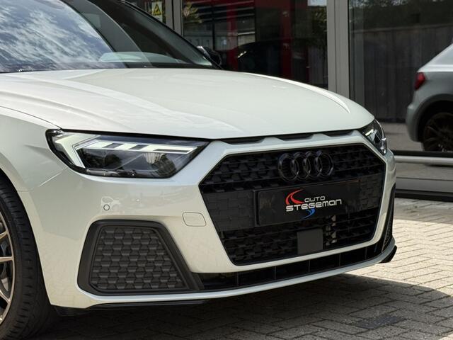 Audi A1 Sportback TFSI AUT. *!* S-LINE *!* CAMERA/ CARPLAY/ 18 INCH/ LED/ 13 DKM/ 2024 *!*