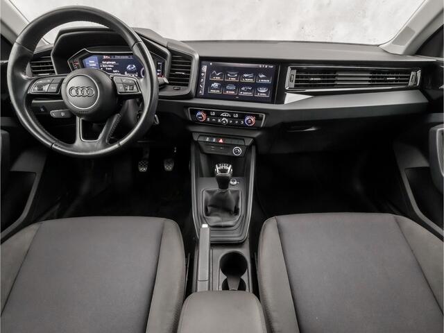 Audi A1 Sportback 25 TFSI Sport (APPLE CARPLAY, CLIMATE, PARKEERSENSOREN, SPORTSTOELEN, LM VELGEN, ARMSTEUN, CRUISE, NIEUWSTAAT)