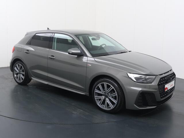 Audi A1 Sportback 25 TFSI S edition | 95 PK | Automaat | Navigatiesysteem | Adaptive cruise control | Climate control | Keyless | S line |