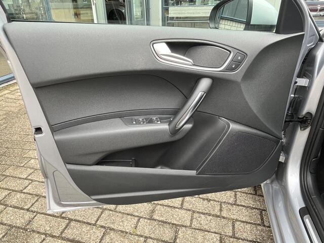 Audi A1 Sportback 1.0 TFSI | Voll.Historie/Navi/Clima/Cruise/Bluetooth/16"/PDC/Trekhaak