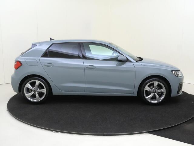Audi A1 Sportback 30 TFSI Advanced edition | Stoelverwarming | CarPlay | Cruise control | Climate control | Draadloze telefoonlader | Elektrisch inklapbare buitenspiegels | Virtual cockpit |