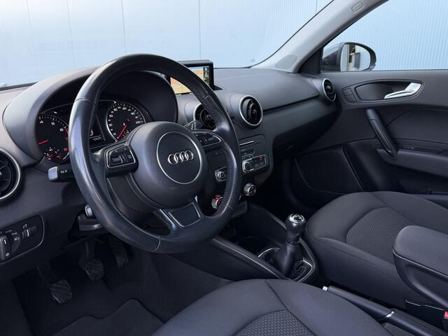 Audi A1 Sportback 1.0 TFSI Sport S line Edition Navigatie/17inch.