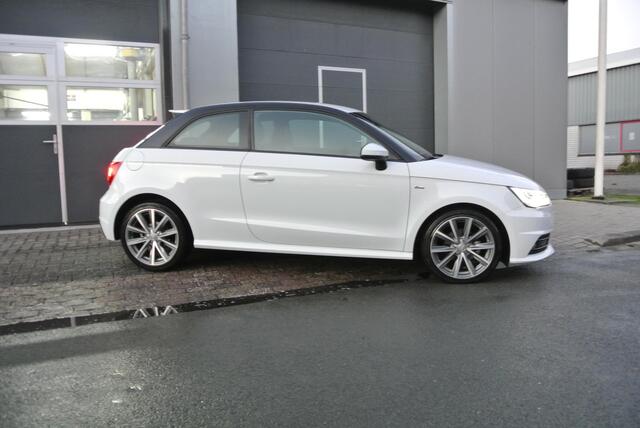 Audi A1 1.0 TFSI Advance Sport 3x S-line Audi A1 1.0 TFSI Advance Sport||Carplay| 3x S-line Led| stoelverwarming| Bose Sound| PDC.