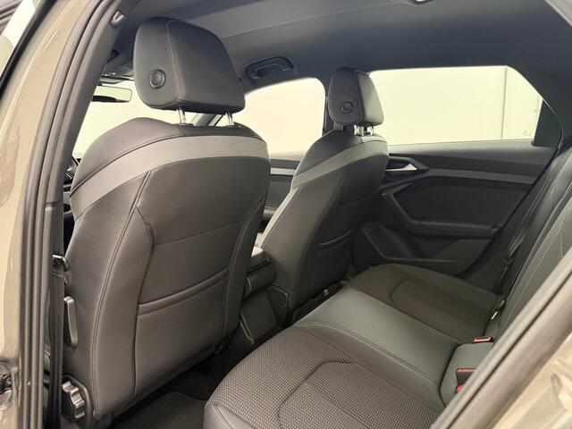 Audi A1 Sportback 35 TFSI S Line | Chronosgrey | Keyless entry | LED Koplampen |