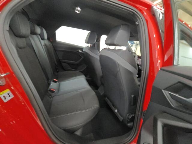 Audi A1 Sportback 25 TFSI 95pk S edition / LED Koplampen / Smartphone Interface / Navi By App / 17" LMV