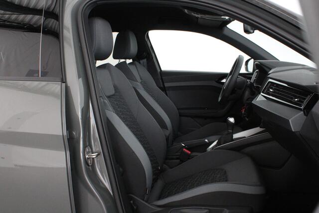 Audi A1 Sportback 30 TFSI S line > 116pk/Chronos Gray en zwart dak/17inch/stoelverwarming