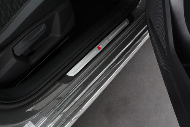 Audi A1 Sportback 30 TFSI S line > 116pk/Chronos Gray en zwart dak/17inch/stoelverwarming