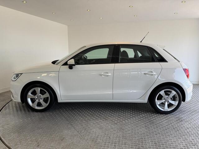 Audi A1 Sportback 1.0 TFSI 5-deurs Automaat Navigatie