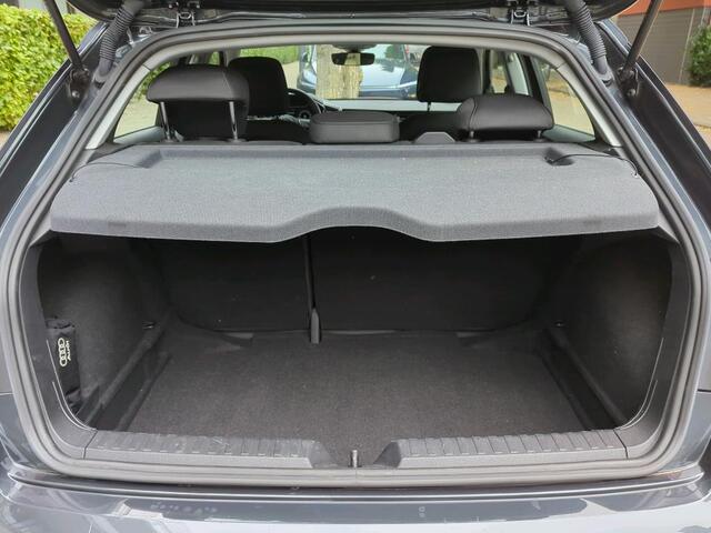 Audi A1 Sportback 25 TFSI Pro Line Parkeersensoren achter / Carplay / Cruise control