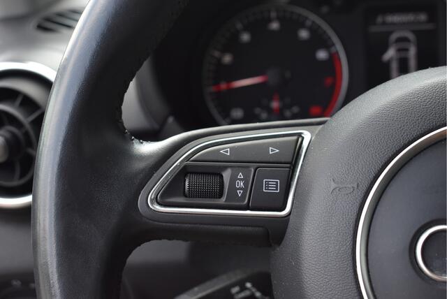 Audi A1 Sportback 1.0 TFSI Adrenalin S-Line NL-auto, Cruise, Airco, 17 Inch, Navi, Bluetooth