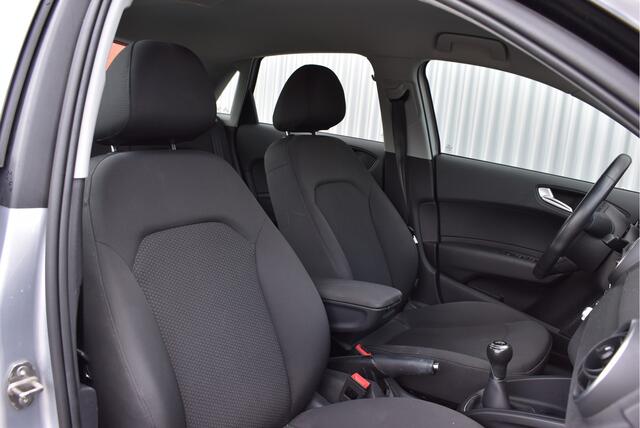Audi A1 Sportback 1.0 TFSI Adrenalin S-Line NL-auto, Cruise, Airco, 17 Inch, Navi, Bluetooth