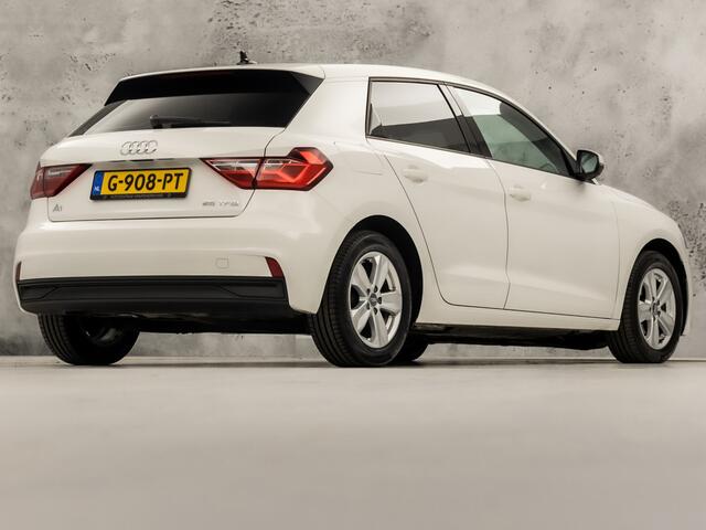 Audi A1 Sportback 25 TFSI Sport (APPLE CARPLAY, AIRCO, GETINT GLAS, CRUISE, SPORTSTOELEN, LANE ASSIST, LM VELGEN, NIEUWSTAAT)