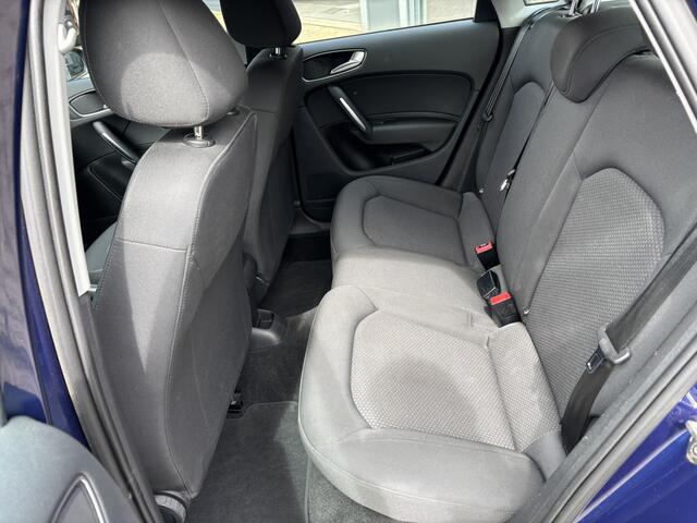 Audi A1 Sportback 1.0 TFSI Adrenalin S-Line / Navi / Cruise Control / Bluetooth / Allseason Banden /