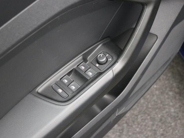 Audi A1 Sportback 30 TFSI Pro Line 110PK Automaat / Digitaal Dashboard / Stoelverwarming / Led Verlichting / All Season Banden / Dealeronderhouden / 1ste Eigenaar /
