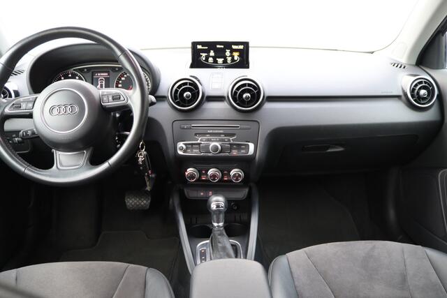 Audi A1 Sportback 1.0 TFSI Advance | S-line | LED | Navigatie