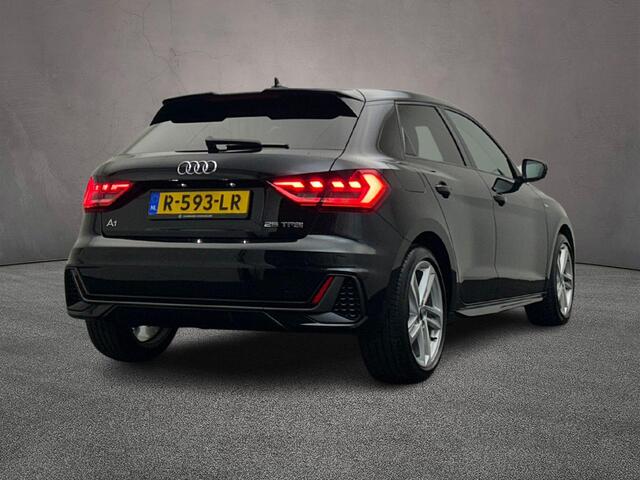 Audi A1 Sportback 25 TFSI 95PK S edition | 17-Inch | Stoelverwarming | Keyless | Ambient-Light | LED | Smartphone-Interface | Privacy-Glas |