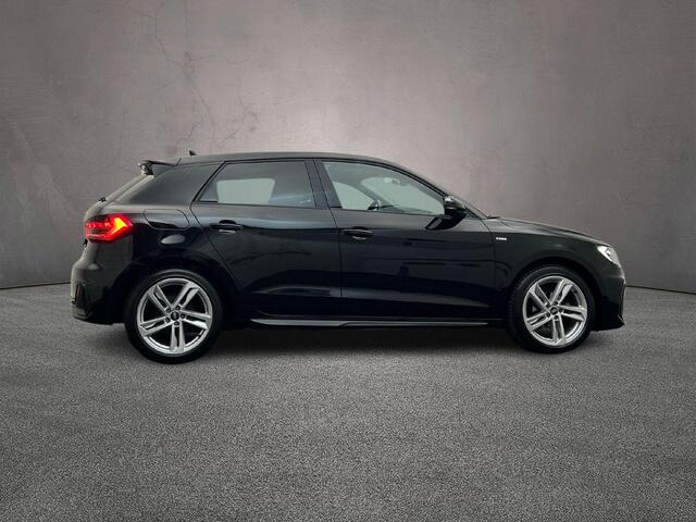 Audi A1 Sportback 25 TFSI 95PK S edition | 17-Inch | Stoelverwarming | Keyless | Ambient-Light | LED | Smartphone-Interface | Privacy-Glas |