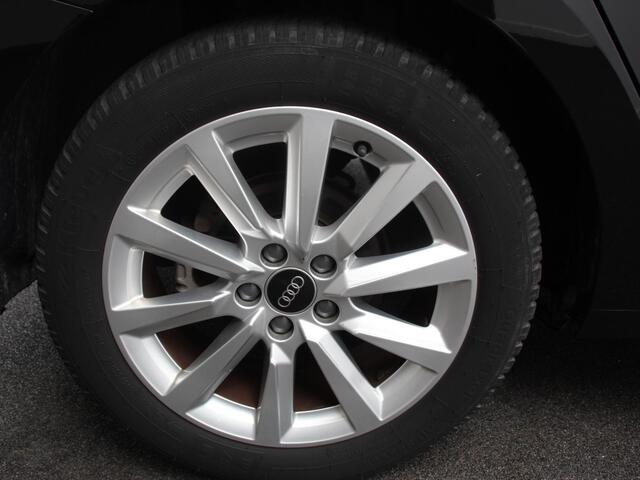 Audi A1 Sportback 30 TFSI S edition Climate control Cruise control Stoelverwarming Lichtmetalen velgen Navigatie Apple Carplay/ Android Auto Parkeersensoren