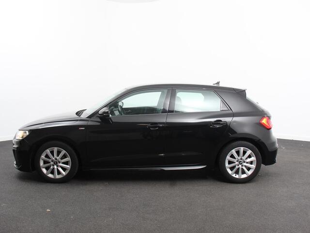 Audi A1 Sportback 30 TFSI S edition Climate control Cruise control Stoelverwarming Lichtmetalen velgen Navigatie Apple Carplay/ Android Auto Parkeersensoren