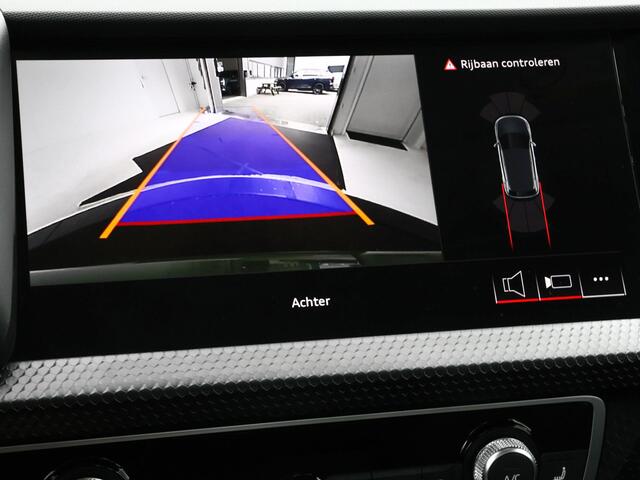 Audi A1 Sportback 30 TFSI 115pk S-tronic Advanced edition · Apple/Android Car Play · Camera · Cruise Control · Stoelverwarming · 16'' Inch ·