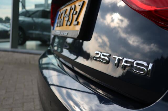 Audi A1 25 TFSI, Navigatie, PDC voor en achter, Lane assist, CarPlay/Android etc.