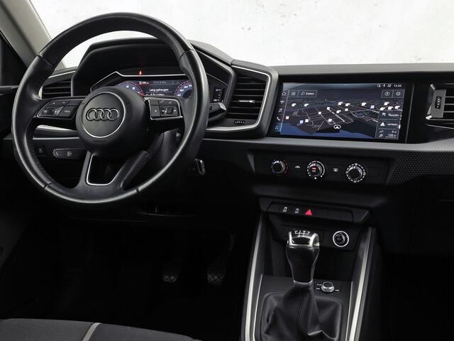 Audi A1 Sportback 25 TFSI Sport (APPLE CARPLAY, GROOT NAVI, GETINT GLAS, LM VELGEN, SPORTSTOELEN, LED ACHTERLICHTEN, CRUISE, NIEUWSTAAT)