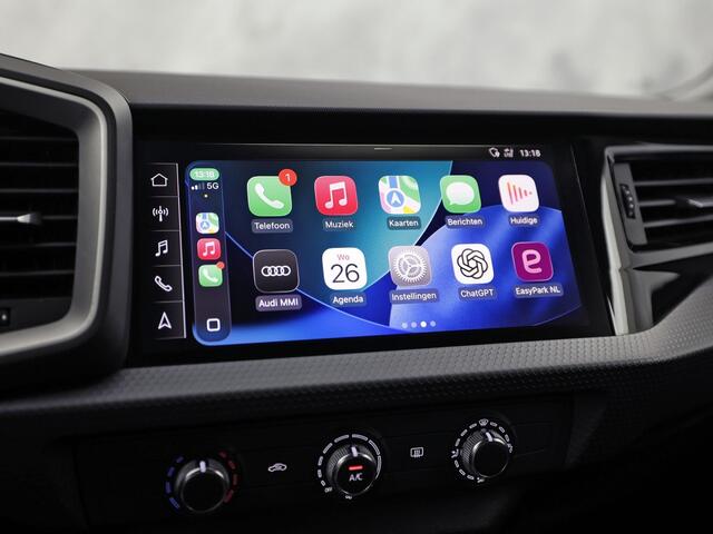 Audi A1 Sportback 25 TFSI Sport (APPLE CARPLAY, GROOT NAVI, GETINT GLAS, LM VELGEN, SPORTSTOELEN, LED ACHTERLICHTEN, CRUISE, NIEUWSTAAT)