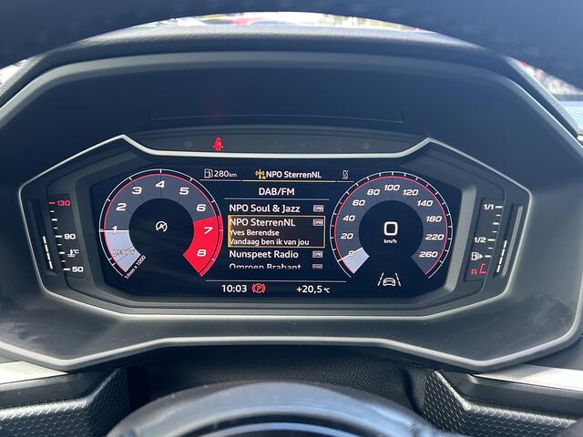 Audi A1 Sportback 30 TFSI Advanced edition | Apple CarPlay | Cruise Control | All Season banden | Parkeersensoren Voor en Achter | Digital Cockpit