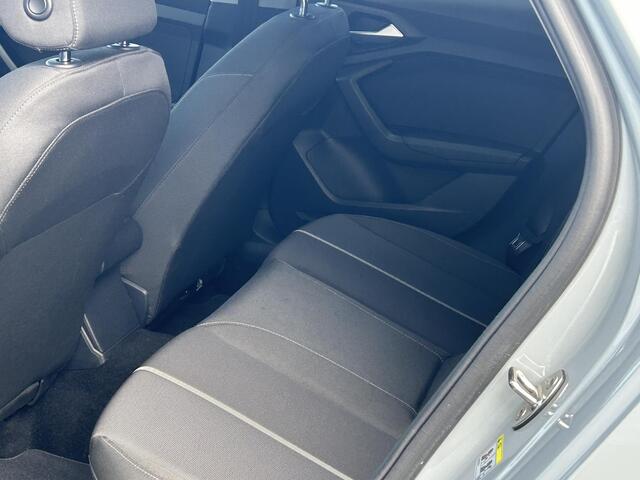 Audi A1 Sportback 30 TFSI Advanced edition | Apple CarPlay | Cruise Control | All Season banden | Parkeersensoren Voor en Achter | Digital Cockpit