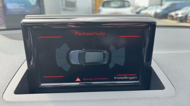 Audi A1 Sportback 1.4 TFSI Adrenalin l GLAZEN PANORAMADAK l PARKEERSENSOREN VOOR EN ACHTER