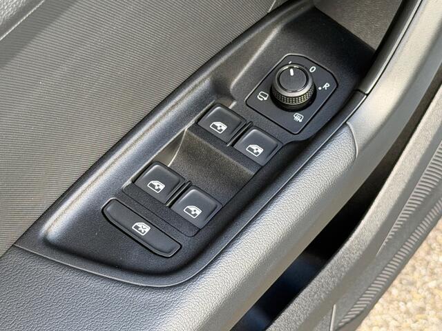 Audi A1 Sportback 25 TFSI S-tronic S-line | Led | Navi | Carplay | Adapt. Cruise | Stoelverwarming | Rijklaar incl. garantie