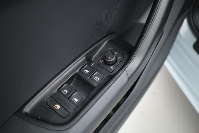 Audi A1 Sportback 30 Tfsi S-Line | Arrow Gray | | Rijklaar! | Cruise Control | Camera + PDC A | Stoelverw. | Keyless | Apple CarPlay | 17''