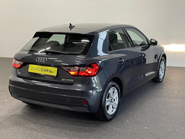 Audi A1 Sportback 1.0 TFSI Sportback Automaat Navigatie Apple Carplay/Android Auto Parkeersensoren Cruise Control Climate Control Lichtmetalen velgen