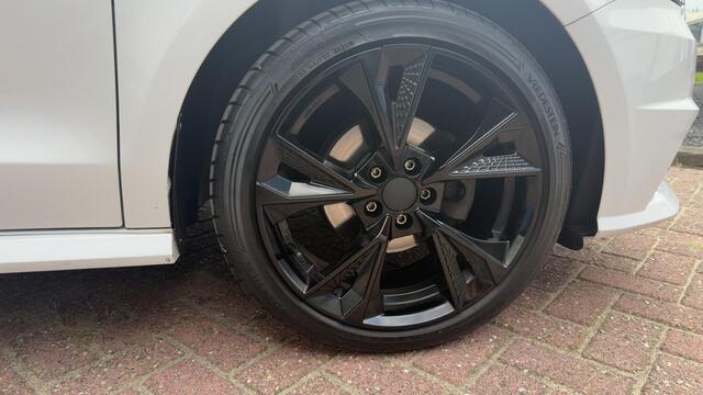 Audi A1 1.0 TFSI Adrenalin S-LINE | CRUISE | NAVI| LMV