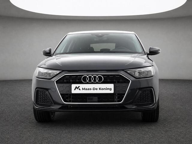 Audi A1 Sportback Advanced edition 30 TFSI 116 PK · Audi Sound · Afgevlakt sportstuur · Full led verlichting · Privacy glas