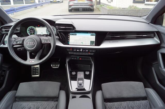 Audi A3 Sportback 45 TFSIe (245pk) 3X S-line LED/Alcantara/19 inch/ACC
